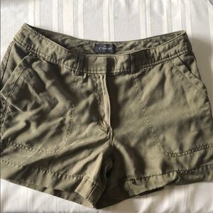 WHITE HOUSE BLACK MARKET SHORTS